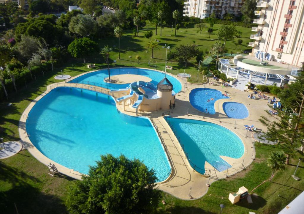 Benalmadena Costa Apartment | VIVE BENALMÁDENA Estudio JÚPITER 237, Grandes Piscinas a 600m de la PLAYA