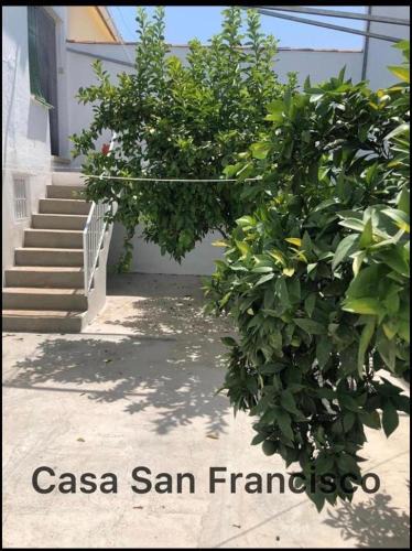 Iznatoraf House | Vivienda San Francisco