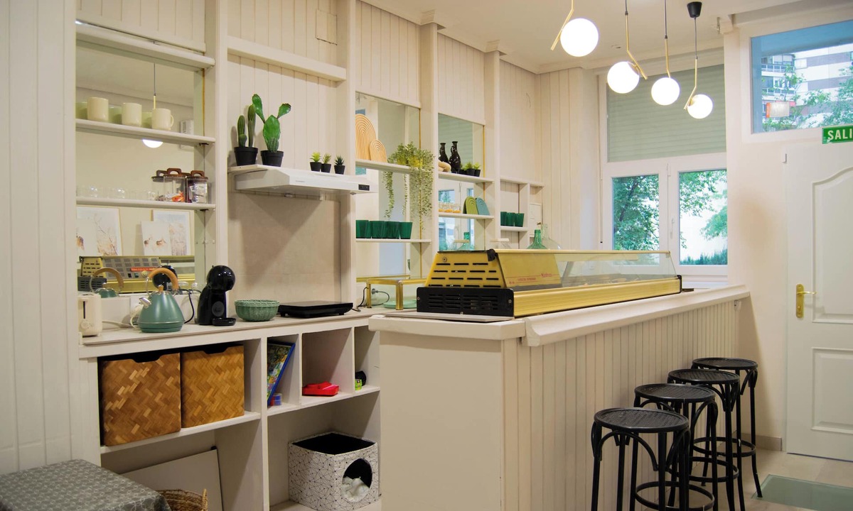 El Pilar House | Welcome to Casa Bar Madrid