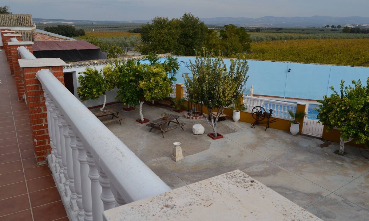 Moriles Cottage | Wide cortijo-lagar, located in the geographical center of Andalusia.