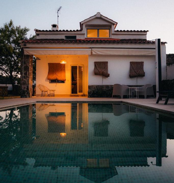 Mejorada House | Wishome- Finca Venta Viñas con piscina privada, en la falda de Gredos