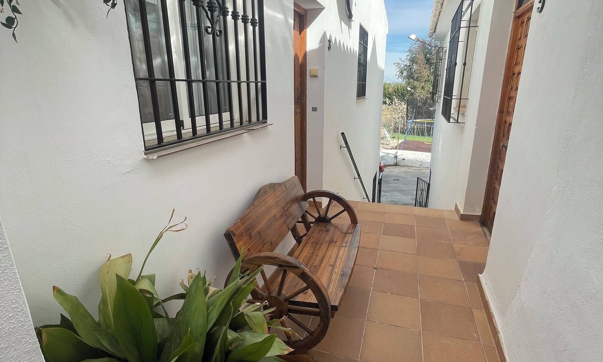 Valle del Zalabi Apartment | Zuchar, rural apartment in Guadix, 5 minutes from the center.