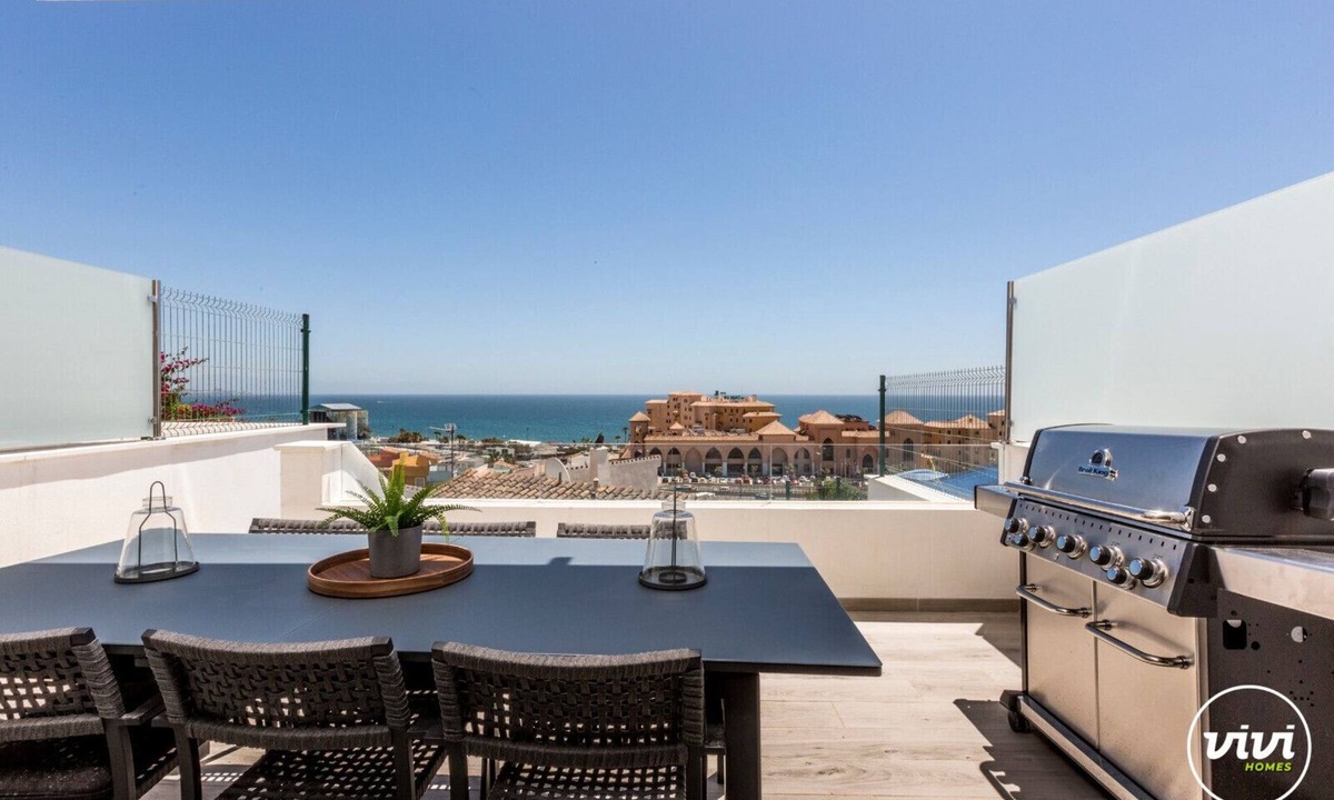 Fuengirola Ski Chalet | Zumo | Townhouse with Sauna in Fuengirola