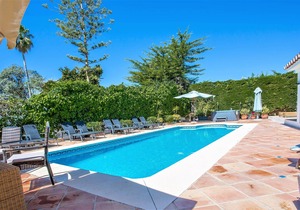4 B/R VILLA by Puerto Banus & Sea 5 m ✴️✴️✴️✴️✴️