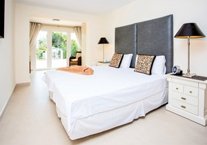 4 B/R VILLA by Puerto Banus & Sea 5 m ✴️✴️✴️✴️✴️