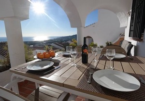 Capuchinos, Nerja - R9900