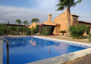 Luxury Villa, Quiet location on Golf Resort with Private Pool