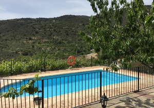 romantic house for 2 or 4 people with jacuzzi