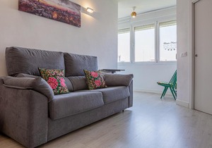 Spacious 2-Bedroom Flat next to Bernabeu Stadium in Madrid