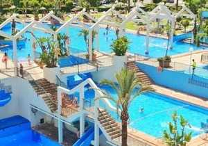 VIVE BENAL BEACH Apartamento 127 con parque acuático