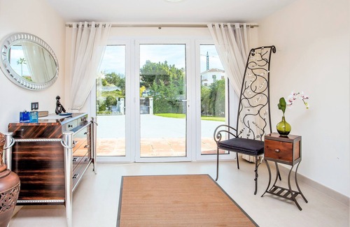 Guadalmina House | 4 B/R VILLA by Puerto Banus & Sea 5 m ✴️✴️✴️✴️✴️