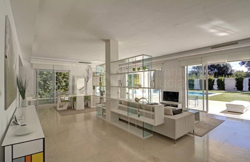Guadalmina House | 450 m² House ∙ 5 bedrooms ∙ 10 guests