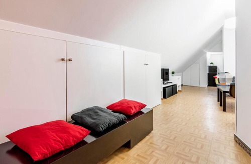 Lista Apartment | Ático con patio privado en el Barrio de Salamanca