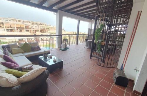 Torre de Benagalbon Apartment | Ático con vistas al mar