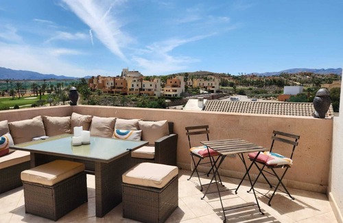 Vera Apartment | Ático Esquinero con Vistas al Valle del Este y a al mar con Piscina Comunitaria
