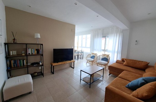 Valdelagrana Apartment | Ático primera línea de playa con vistas al Mar-Climatizado-Wifi-Parking-Solo familias