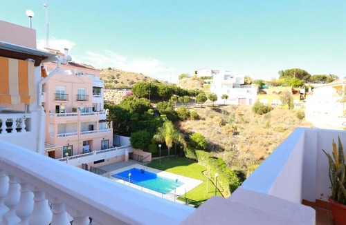 La Cala del Moral Apartment | ÁTICO RESIDENCIAL MARIANA parking privado y piscina