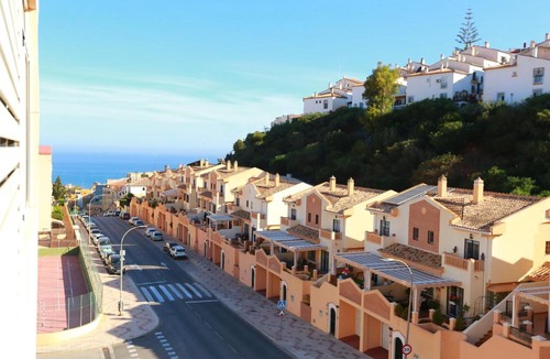 La Cala del Moral Apartment | ÁTICO RESIDENCIAL MARIANA parking privado y piscina