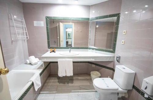 Mairena del Aljarafe Apartment | 1 Bedroom Apartment In Mairena Del Aljarafe