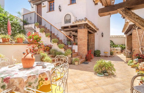 Alfarnatejo Apartment | 1 bedroom stunning apartment in Periana