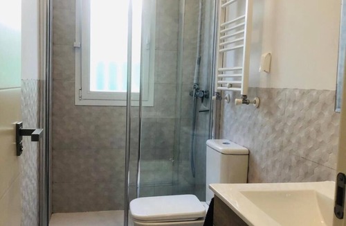 Cuatro Caminos Apartment | 10' walk to plaza mayor max 8P, 3Bedr, 1sofa, 2bath