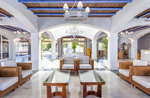Urbanizacion Hacienda las Chapas House | 101 m² House ∙ 1 bedroom ∙ 3 guests