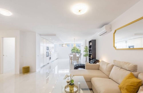 Marbella City Centre Apartment | 120 m² Apartment ∙ 3 bedrooms ∙ 6 guests