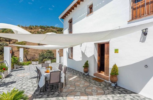 Monda House | 180 m² House ∙ 5 bedrooms ∙ 10 guests