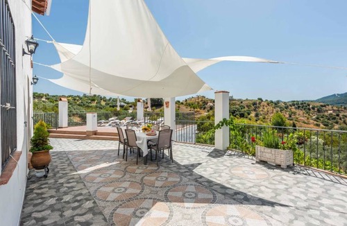 Monda House | 180 m² House ∙ 5 bedrooms ∙ 10 guests