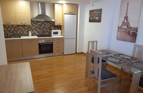 La Linea de la Concepcion Apartment | 1F, Aire Acond, 85m2, 2 dormit mas sofá cama, 6 huéspedes, WIFI gratis
