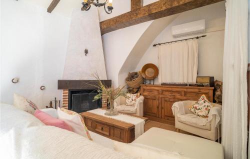 El Colmenar House | 2 Bedroom Nice Home In El Colmenar
