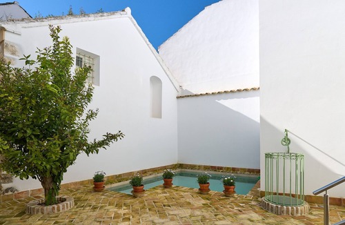 Espejo Apartment | 2 bedrooms and private bathroom, shared pool, Wi-Fi & air conditioning