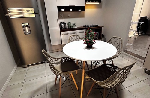 Foz do Iguacu House | 2 bedroom house in Foz do Iguaçu, backyard and barbecue area, pet friendly