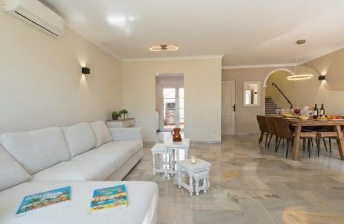 La Cala de Mijas Villa | 2 Mijas Playa Club in La Cala de Mijas
