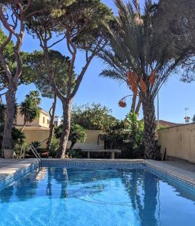 Los Gallos-Cerromolino Ski Chalet | 2-Person Studio, Private Splash Pool, 5 Min Beach