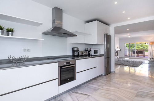 San Pedro de Alcantara Apartment | 29 - Las Adelfas Modern 2 bed