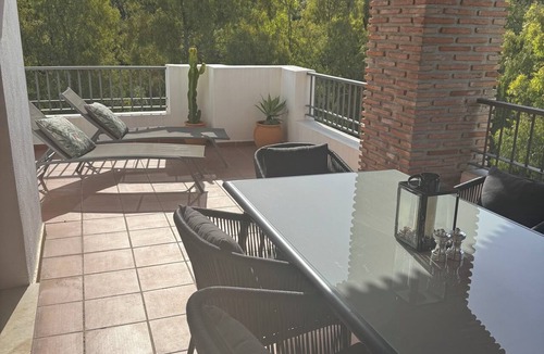 Benahavis Apartment | 3 bed top floor spacious apartment with large private covered and open terrace