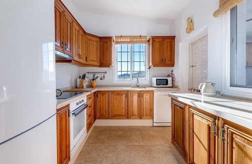 Riogordo House | 3 bedroom accommodation in Malaga