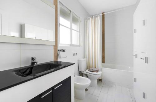 Las Lagunas House | 3BR Villa Fuengirola Quiet Area Terrace Pool