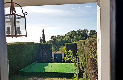 Urbanizacion Puerto de Estepona House | 4-bed Holiday Home in Estepona with Stunning Views and 5 Minutes from the Beach