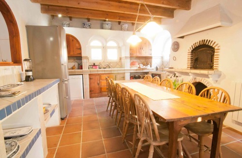 El Valle Villa | 4 Bed Villa - Sleeps 7 - Pool - Garden - Parking