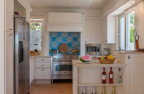 Benalup-Casas Vieja Villa | 4 Bedroom Luxury Villa with Pool adjacent to golf resort. 25 min to the beach