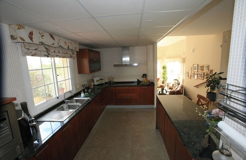 Vera Villa | 4 Bedroom Villa Sleeps 8 with Private Pool