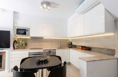 San Pedro de Alcantara Apartment | 43 - Frontline beach Townhouse in Urb. Guadalvill
