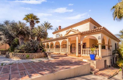Pinos de Alhaurin House | 5 bedroom accommodation in Alhaurín de la Torre
