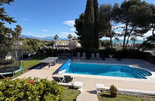 Castillo de Sabinillas Villa | 5 Bedroom Villa with HEATED Pool with breath-taking Sea Views, Walking distances to Shops Restaurants Beach