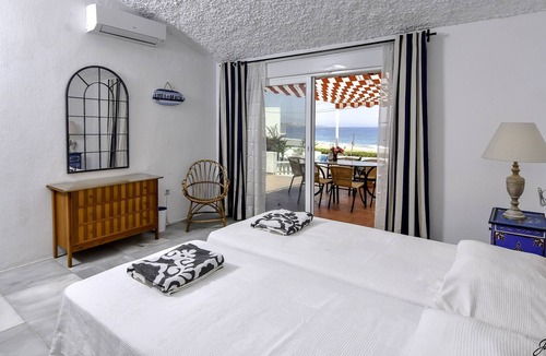 Bahia Dorada House | 51297 - Cutest beach house Estepona