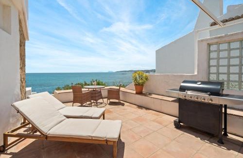 Bahia Dorada House | 54 Bahia Dorada Townhouse by the Sea in Estepona