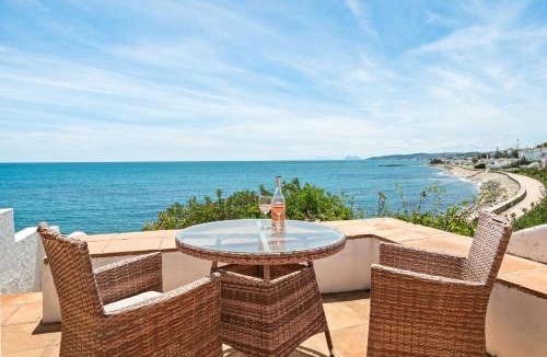 Bahia Dorada House | 54 Bahia Dorada Townhouse by the Sea in Estepona