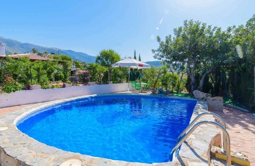 Sedella House | 72 m² House ∙ 3 bedrooms ∙ 6 guests
